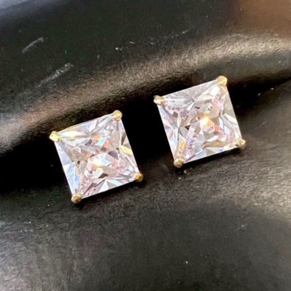 New! Princess Cut Diamond Studs set in Solid 14K Gold. Brand new 4 prong setting - Picture 2 of 15